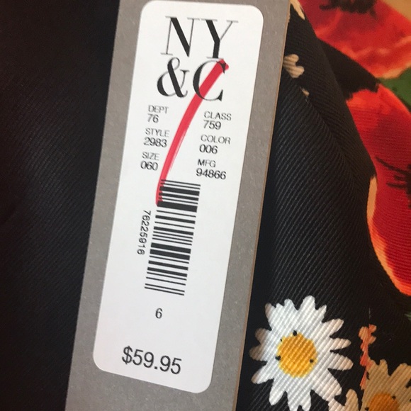 Eva Mendes by New York and Company Floral Crop Top - Picture 5 of 5